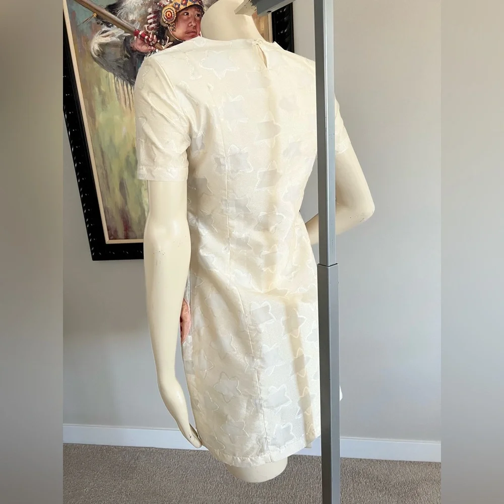 Cream Silk Shift Dress with Coral Floral Appliqué – Statement Piece – XS - Picture 6 of 10